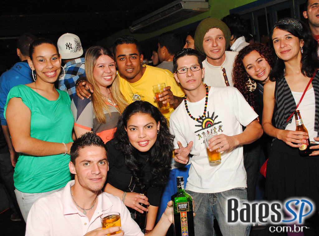 Planta e Raiz no Açai Praia Planta e Raiz no Açai Praia