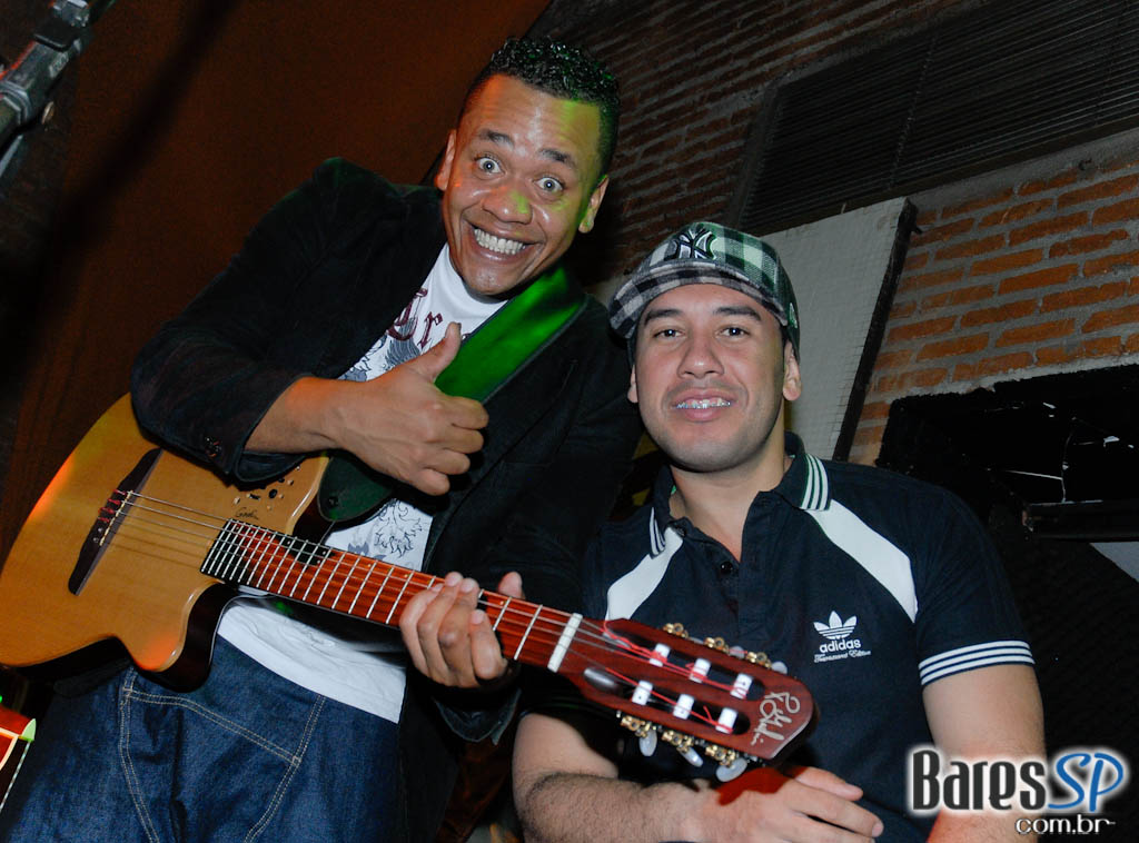 Sexta-feira de pagode com os grupos Pegada Pan e Batucada Pop no Santa Clara Sexta-feira de pagode com os grupos Pegada Pan e Batucada Pop no Santa Clara