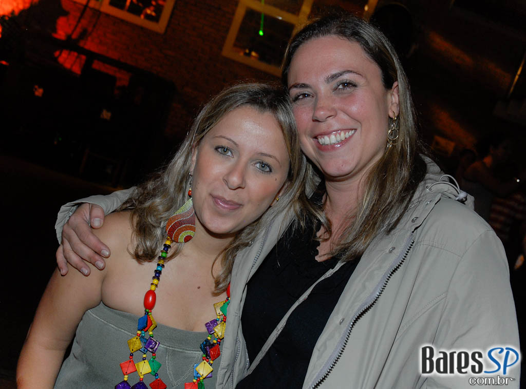 Sexta-feira de pagode com os grupos Pegada Pan e Batucada Pop no Santa Clara Sexta-feira de pagode com os grupos Pegada Pan e Batucada Pop no Santa Clara