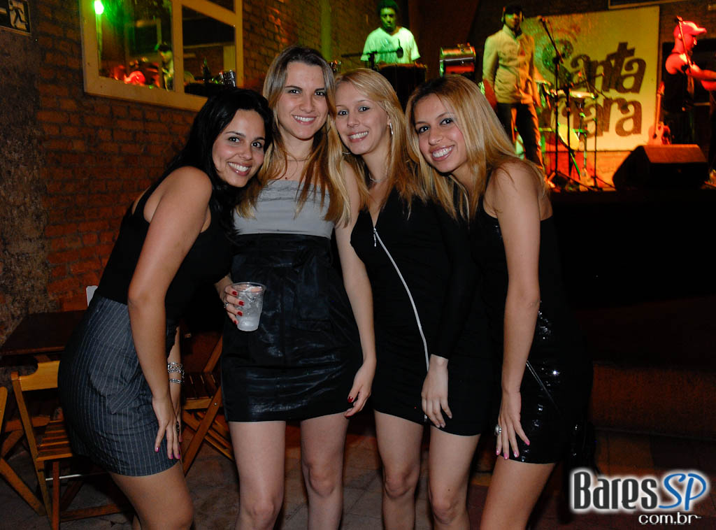 Sexta-feira de pagode com os grupos Pegada Pan e Batucada Pop no Santa Clara Sexta-feira de pagode com os grupos Pegada Pan e Batucada Pop no Santa Clara