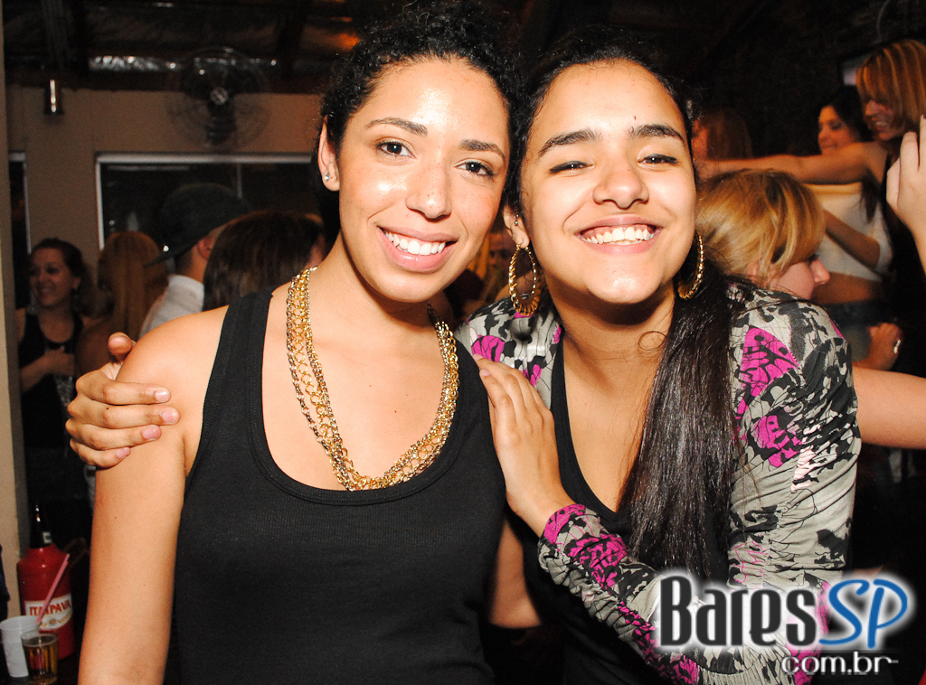 Saturday Night no Unha de Gato Saturday Night no Unha de Gato