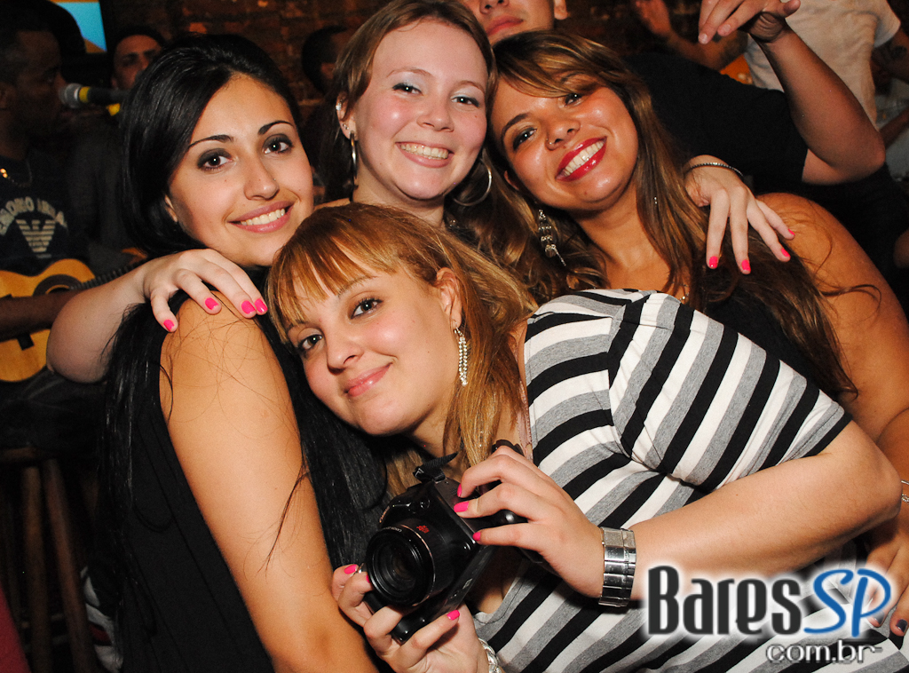 Saturday Night no Unha de Gato Saturday Night no Unha de Gato