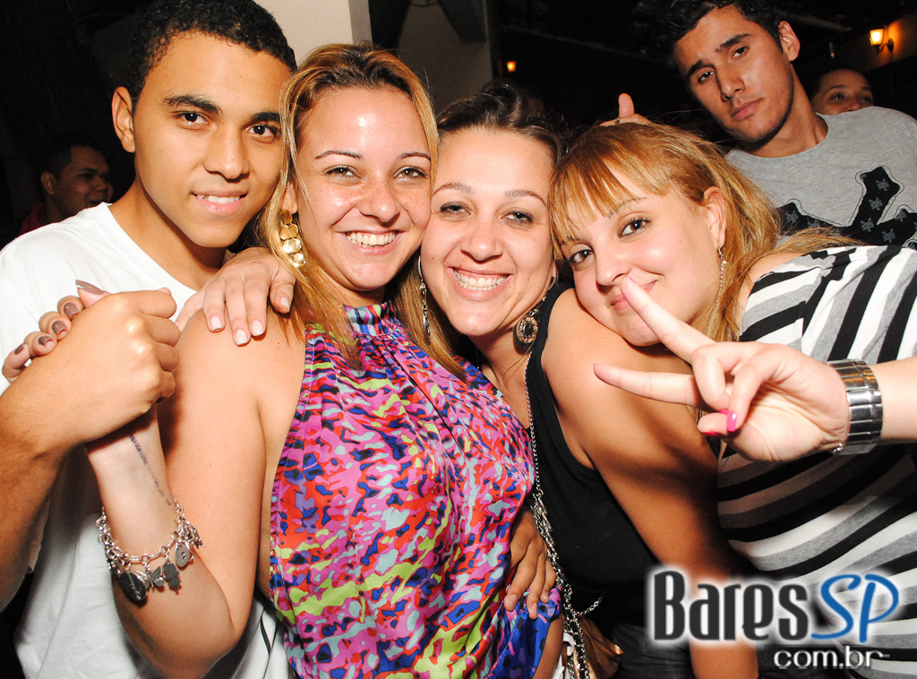 Saturday Night no Unha de Gato Saturday Night no Unha de Gato