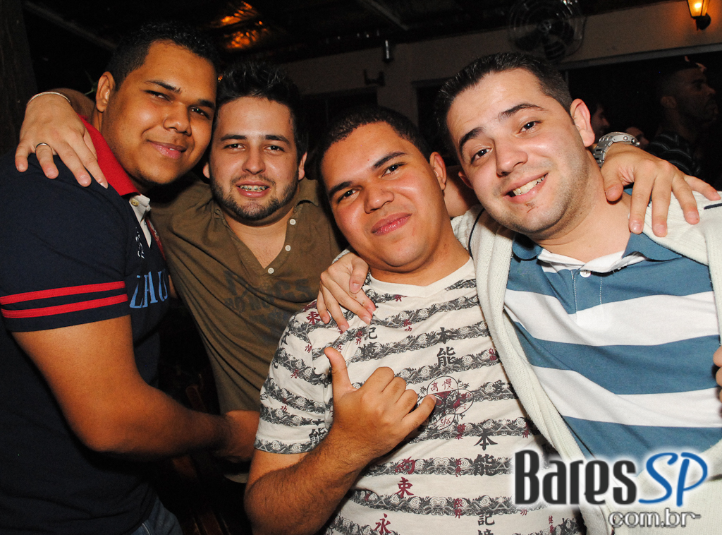 Saturday Night no Unha de Gato Saturday Night no Unha de Gato