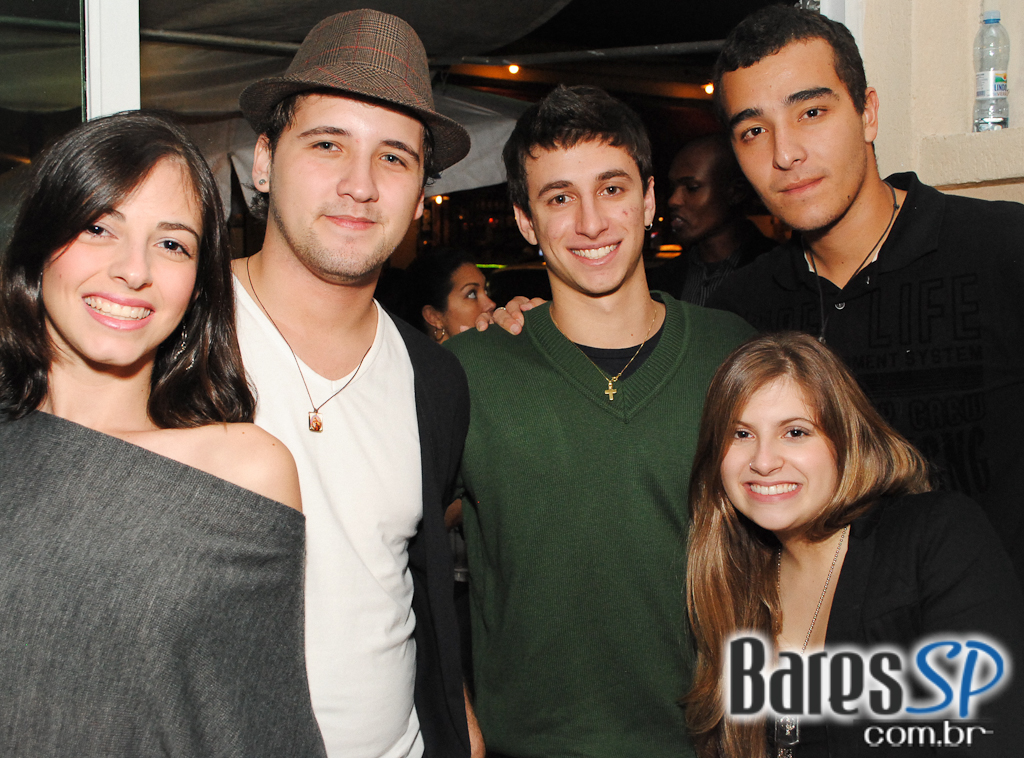 Boteco Santa Laura tem sábado com muito pagode, samba-rock e black music Boteco Santa Laura tem sábado com muito pagode, samba-rock e black music