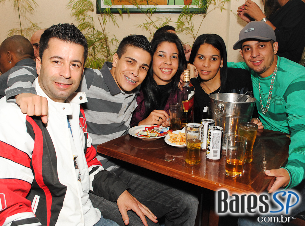 Boteco Santa Laura tem sábado com muito pagode, samba-rock e black music Boteco Santa Laura tem sábado com muito pagode, samba-rock e black music