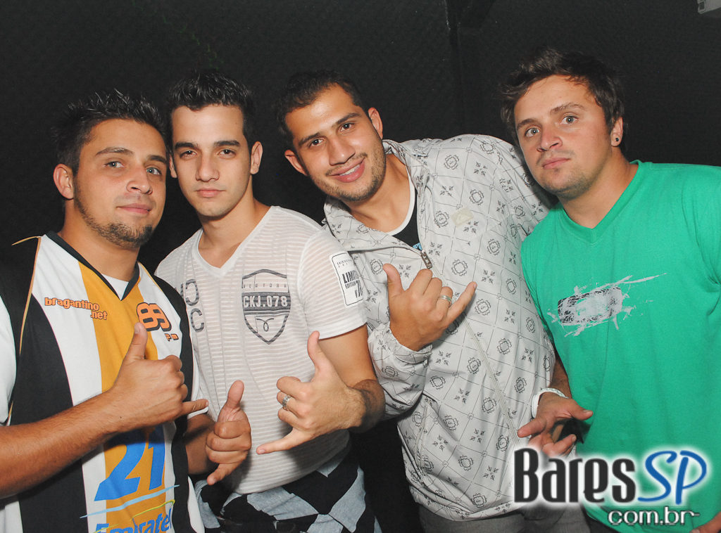 Boteco Santa Laura tem sábado com muito pagode, samba-rock e black music Boteco Santa Laura tem sábado com muito pagode, samba-rock e black music
