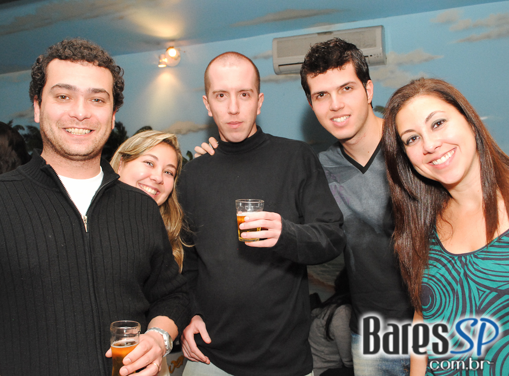 Boteco Santa Laura tem sábado com muito pagode, samba-rock e black music Boteco Santa Laura tem sábado com muito pagode, samba-rock e black music