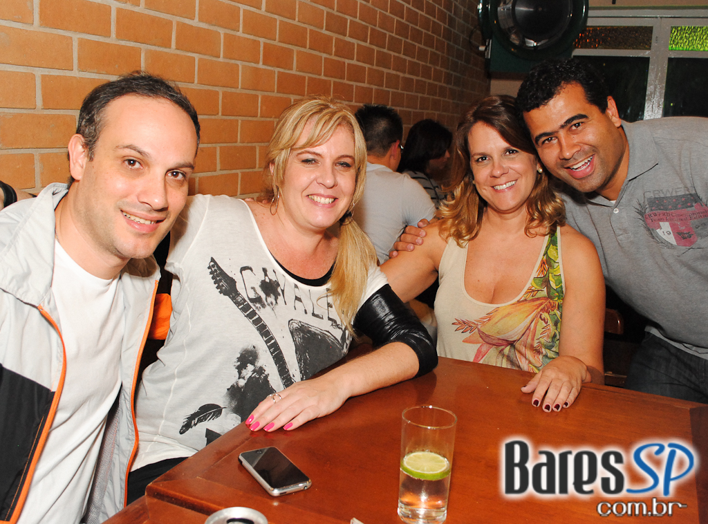 Boteco Santa Laura tem sábado com muito pagode, samba-rock e black music Boteco Santa Laura tem sábado com muito pagode, samba-rock e black music