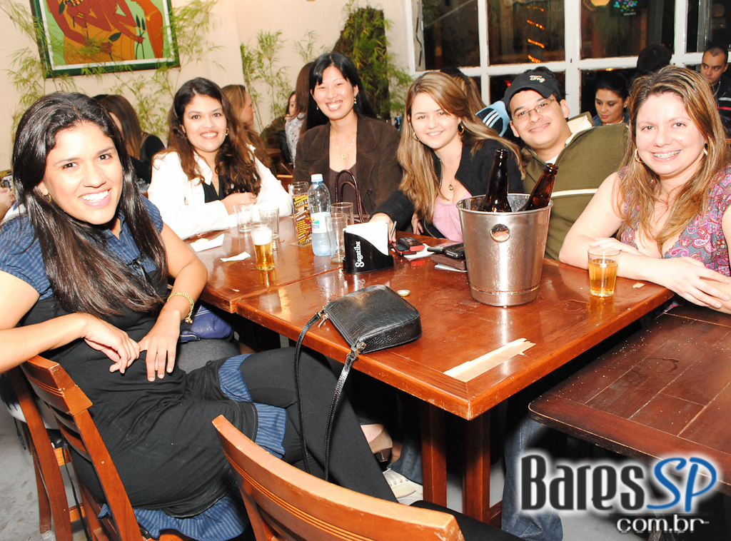 Boteco Santa Laura tem sábado com muito pagode, samba-rock e black music Boteco Santa Laura tem sábado com muito pagode, samba-rock e black music