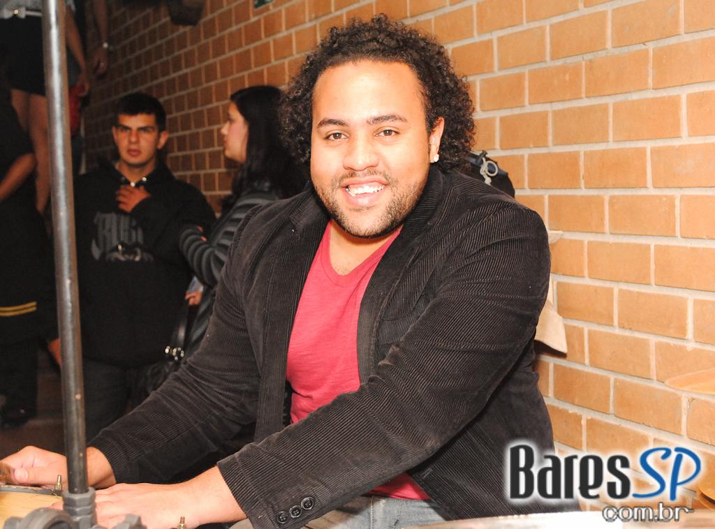 Boteco Santa Laura tem sábado com muito pagode, samba-rock e black music Boteco Santa Laura tem sábado com muito pagode, samba-rock e black music