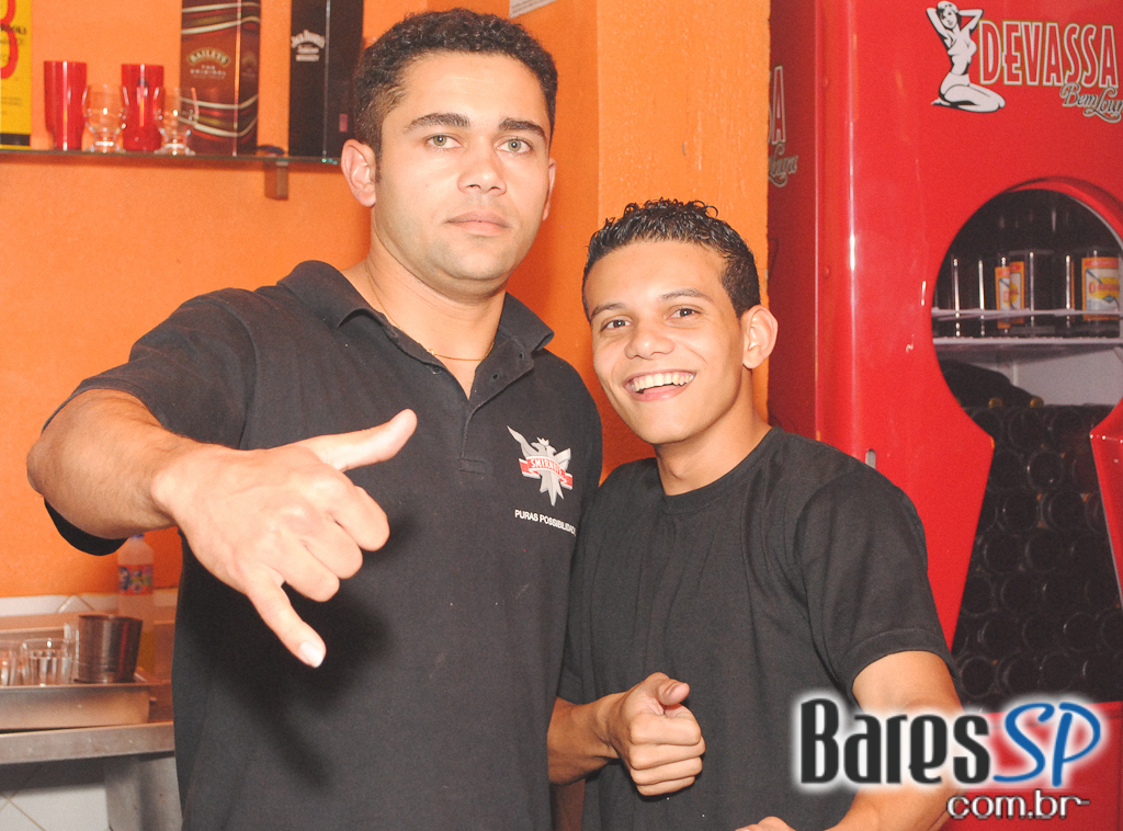 Sábado recheado de atrações com feijoada e boa música no Bar Camará Sábado recheado de atrações com feijoada e boa música no Bar Camará