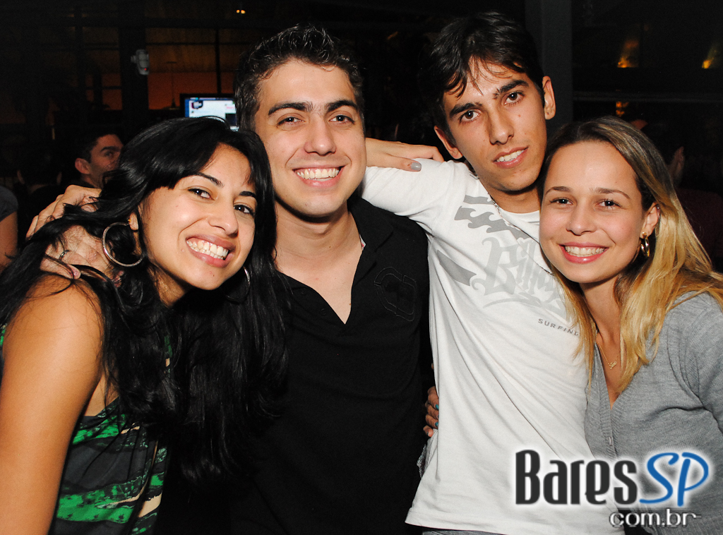 Sábado recheado de atrações com feijoada e boa música no Bar Camará Sábado recheado de atrações com feijoada e boa música no Bar Camará