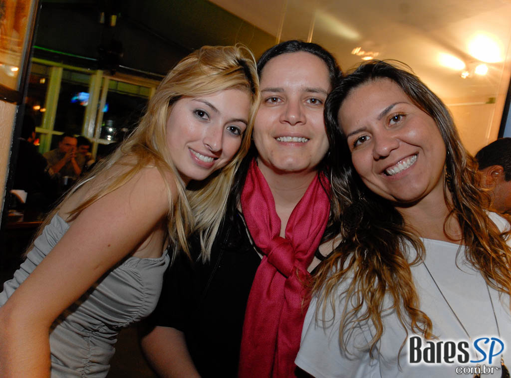 MPB com a banda Vinho Vinil na sexta do Boteco Santa Laura MPB com a banda Vinho Vinil na sexta do Boteco Santa Laura
