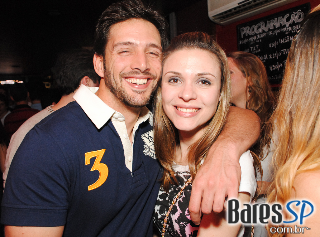BANDA BUBBLES NO REPUBLIC PUB BANDA BUBBLES NO REPUBLIC PUB