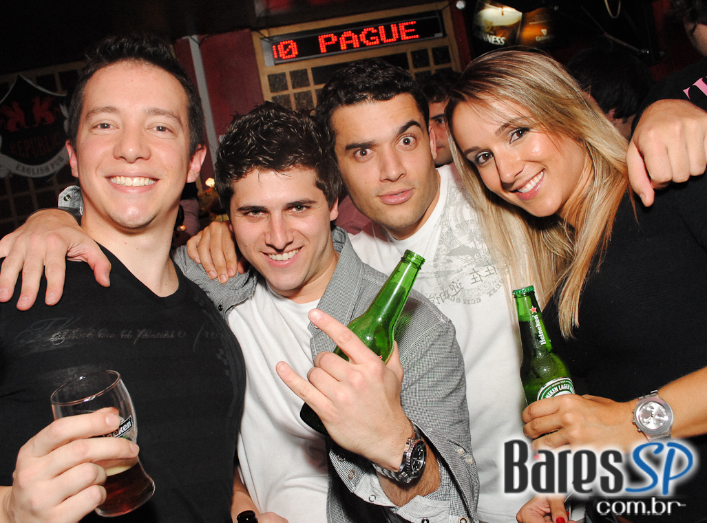 BANDA BUBBLES NO REPUBLIC PUB BANDA BUBBLES NO REPUBLIC PUB
