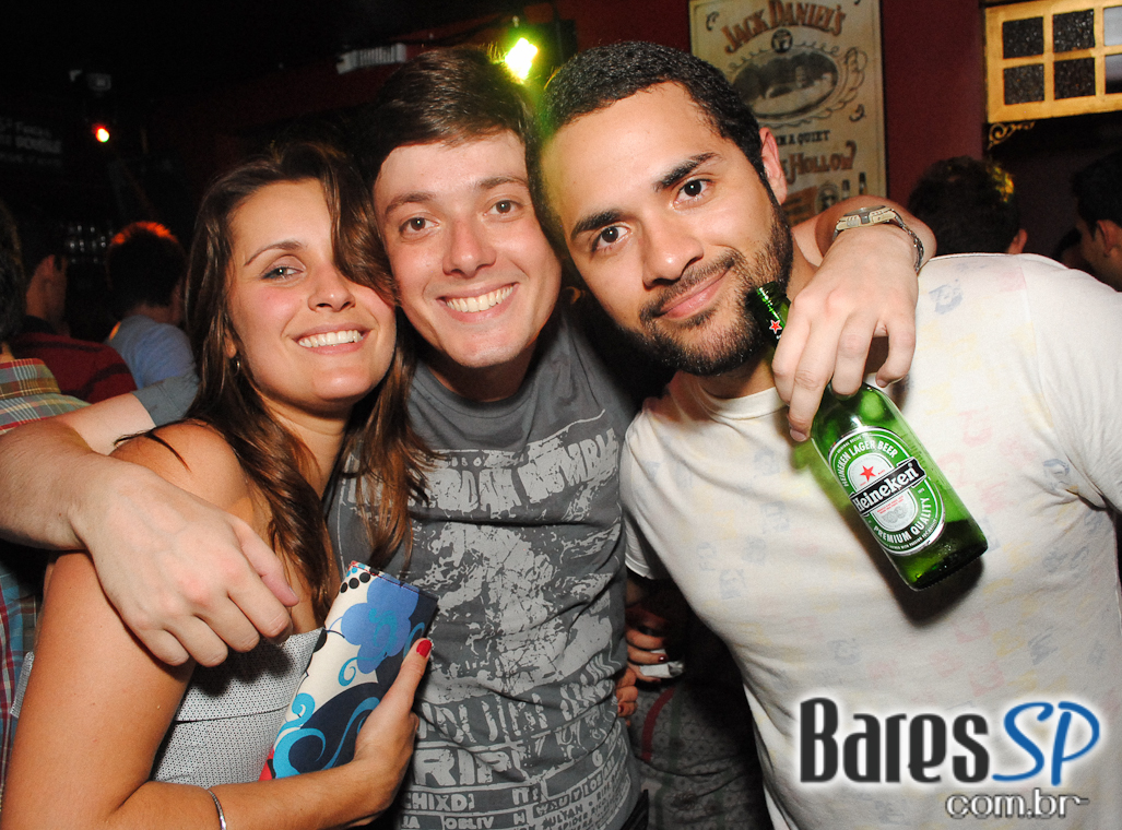 BANDA BUBBLES NO REPUBLIC PUB BANDA BUBBLES NO REPUBLIC PUB