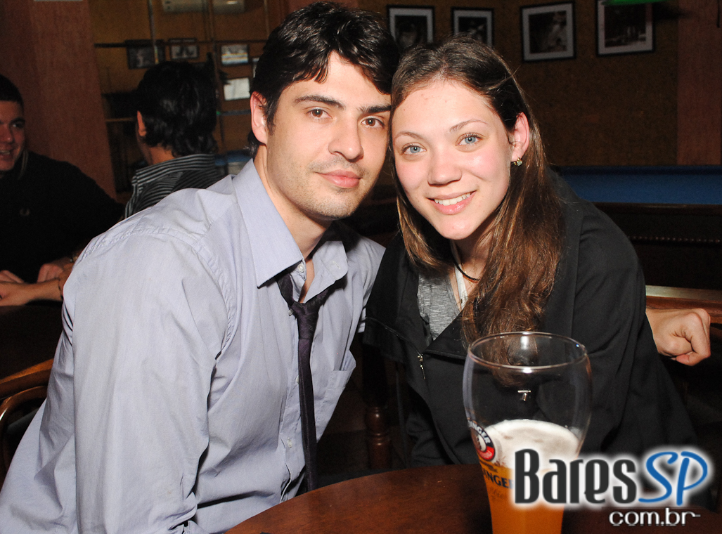 BANDA BUBBLES NO REPUBLIC PUB BANDA BUBBLES NO REPUBLIC PUB