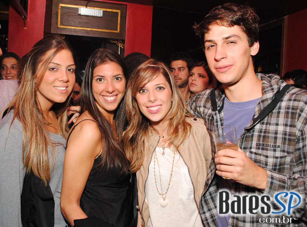 BANDA BUBBLES NO REPUBLIC PUB BANDA BUBBLES NO REPUBLIC PUB