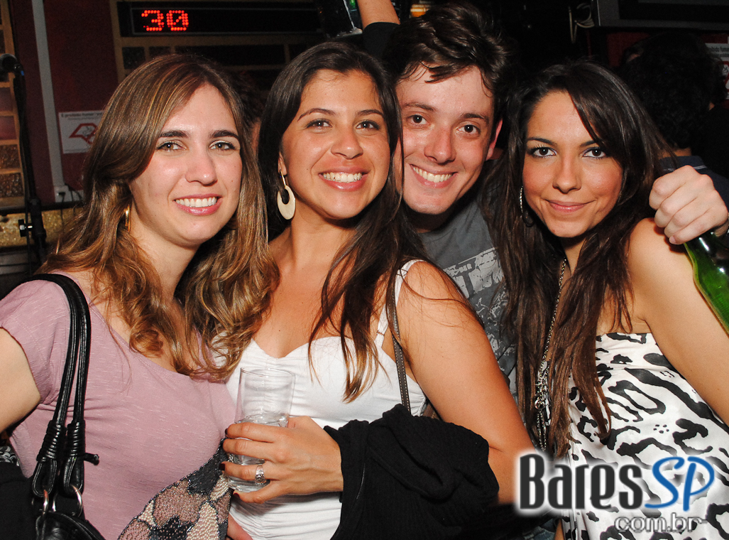 BANDA BUBBLES NO REPUBLIC PUB BANDA BUBBLES NO REPUBLIC PUB
