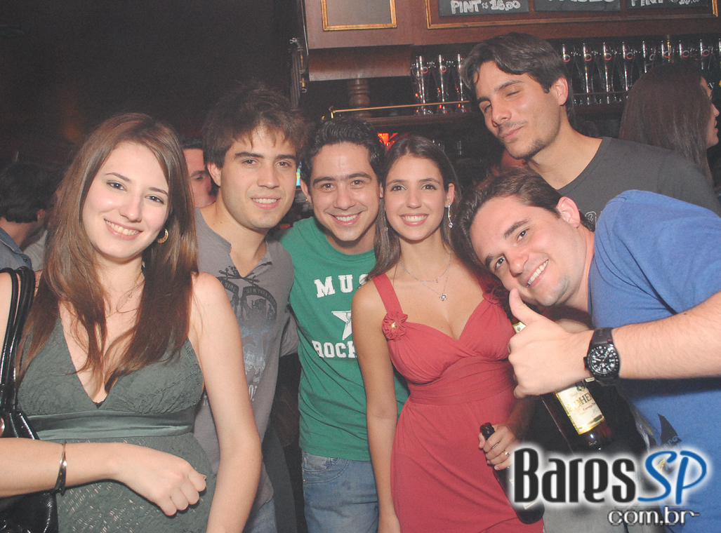BANDA BUBBLES NO REPUBLIC PUB BANDA BUBBLES NO REPUBLIC PUB