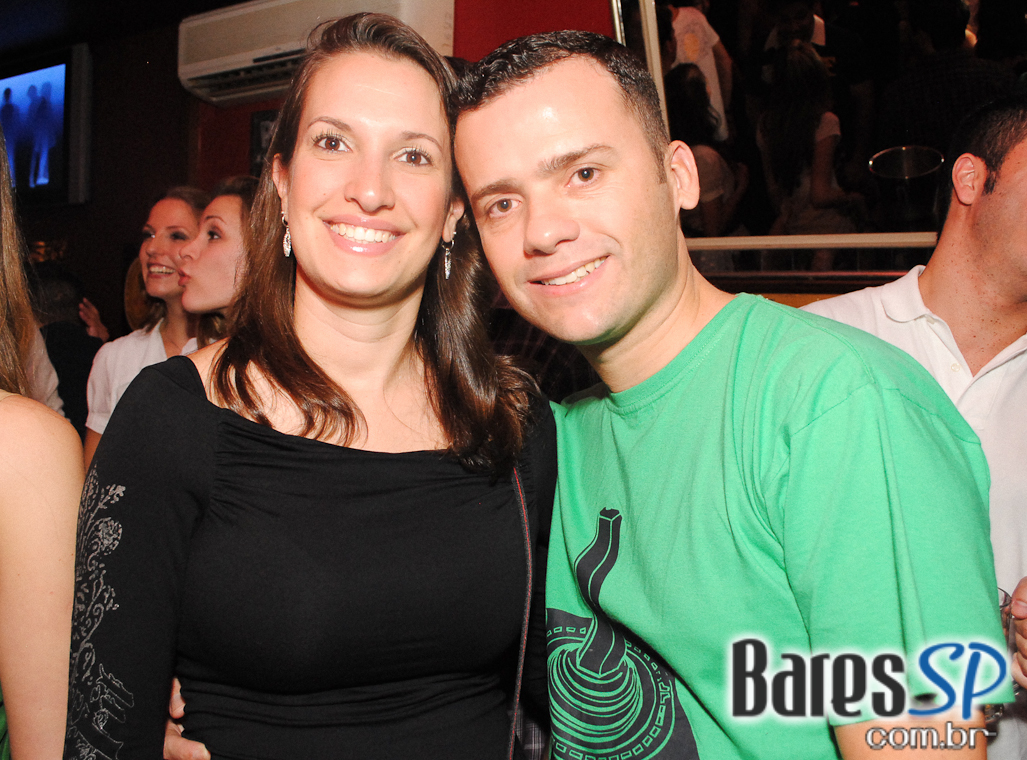 BANDA BUBBLES NO REPUBLIC PUB BANDA BUBBLES NO REPUBLIC PUB