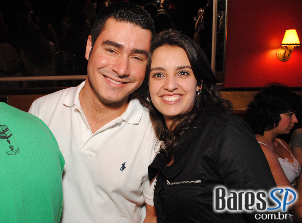 BANDA BUBBLES NO REPUBLIC PUB BANDA BUBBLES NO REPUBLIC PUB