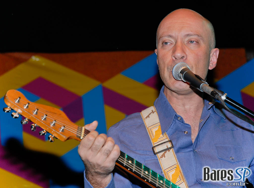 Edgard Scandurra lançou primeiro DVD de sua carreira solo no Sesc Pompeia Edgard Scandurra lançou primeiro DVD de sua carreira solo no Sesc Pompeia