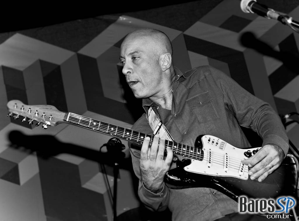 Edgard Scandurra lançou primeiro DVD de sua carreira solo no Sesc Pompeia Edgard Scandurra lançou primeiro DVD de sua carreira solo no Sesc Pompeia