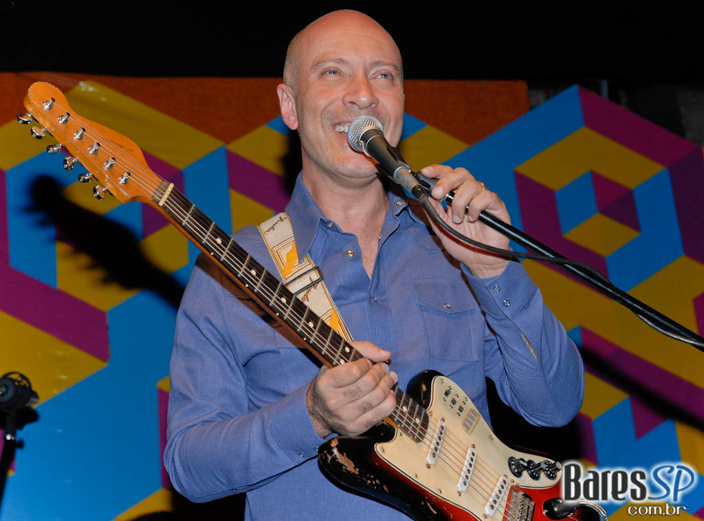 Edgard Scandurra lançou primeiro DVD de sua carreira solo no Sesc Pompeia Edgard Scandurra lançou primeiro DVD de sua carreira solo no Sesc Pompeia