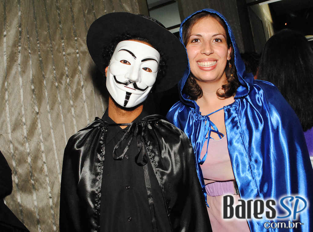 Super-heróis invadem a festa à fantasia da Trash Vila Olímpia Super-heróis invadem a festa à fantasia da Trash Vila Olímpia