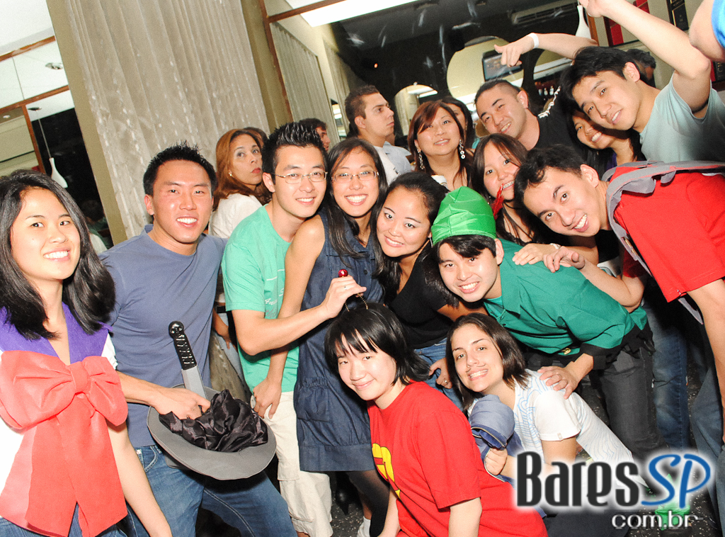 Super-heróis invadem a festa à fantasia da Trash Vila Olímpia Super-heróis invadem a festa à fantasia da Trash Vila Olímpia