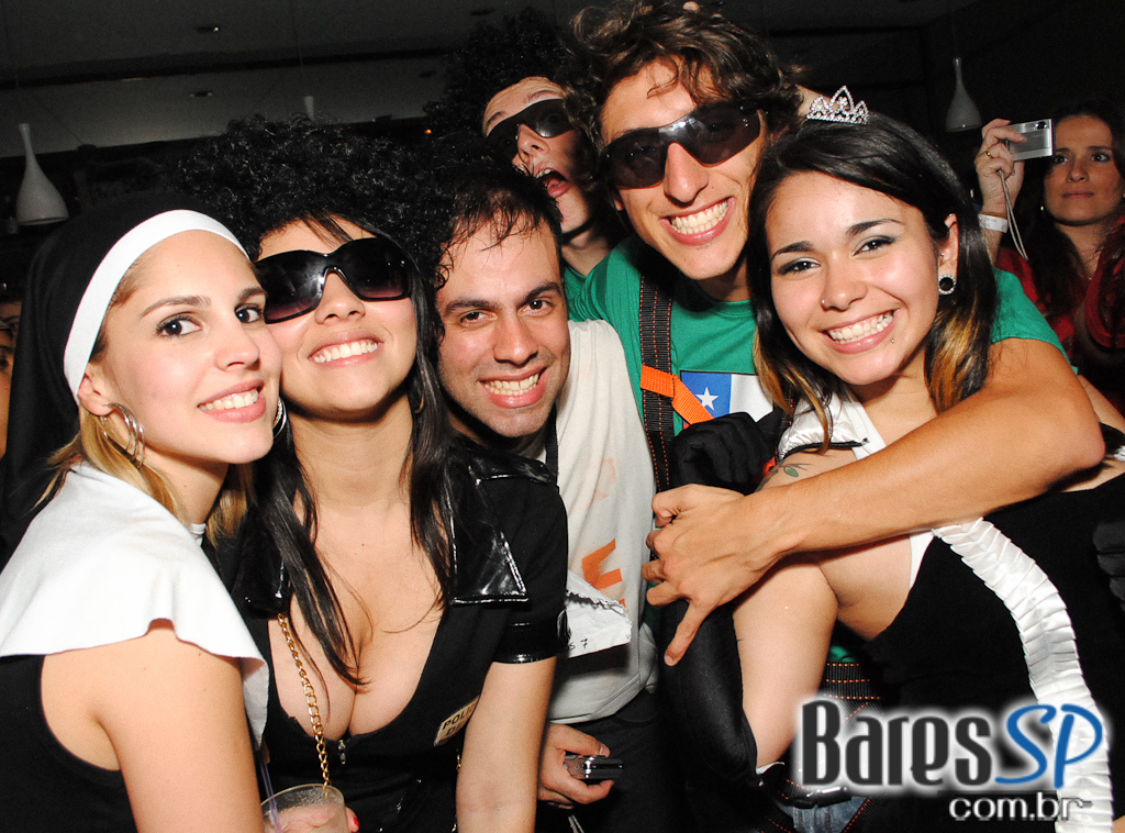 Super-heróis invadem a festa à fantasia da Trash Vila Olímpia Super-heróis invadem a festa à fantasia da Trash Vila Olímpia