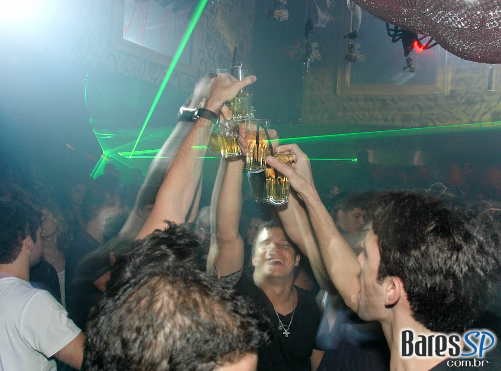 Kiss & Fly Club recebeu o Dj Pete nesta quinta Kiss & Fly Club recebeu o Dj Pete nesta quinta