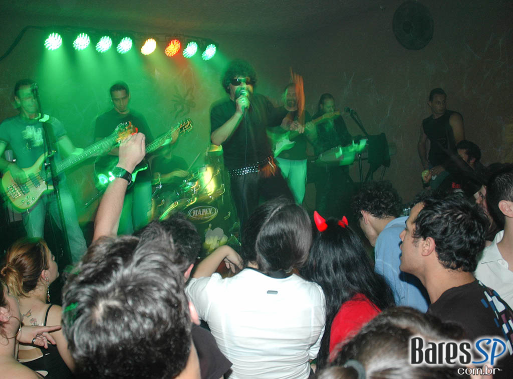 Café Aurora anima o Halloween com shows na sexta e no sábado Café Aurora anima o Halloween com shows na sexta e no sábado