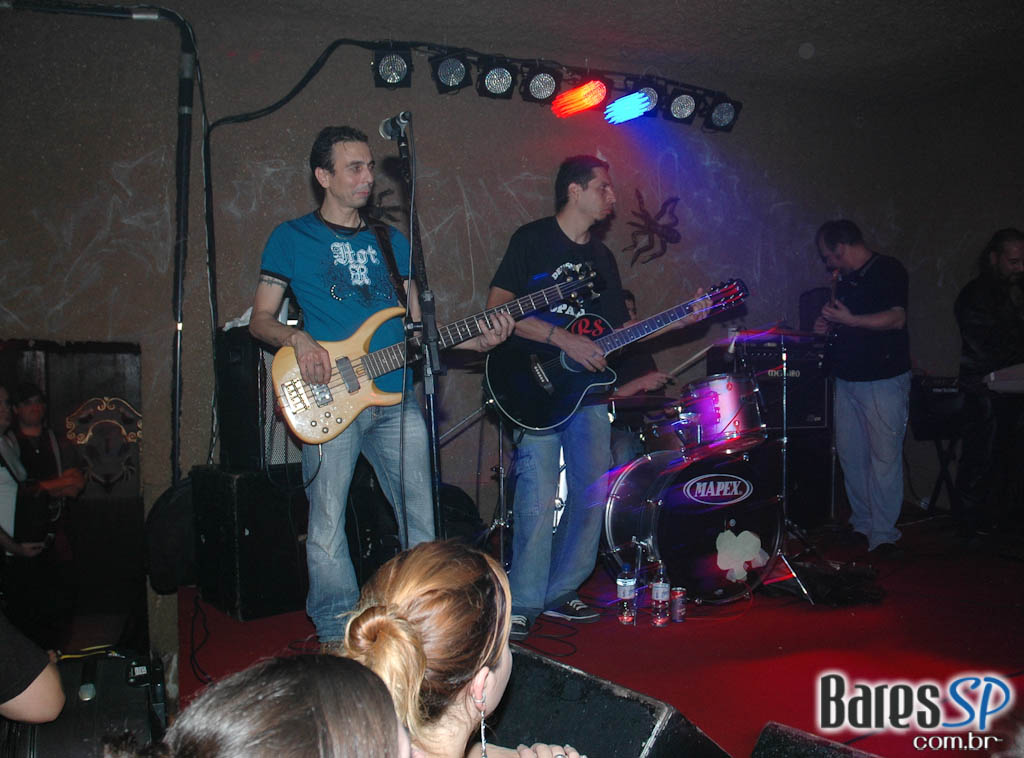 Café Aurora anima o Halloween com shows na sexta e no sábado Café Aurora anima o Halloween com shows na sexta e no sábado