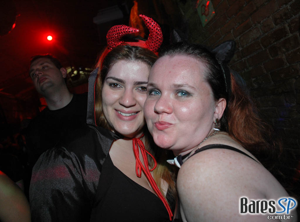 Café Aurora anima o Halloween com shows na sexta e no sábado Café Aurora anima o Halloween com shows na sexta e no sábado