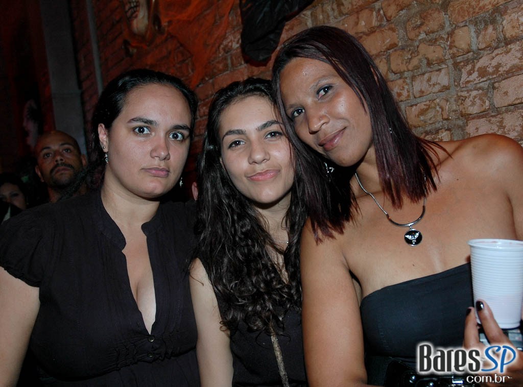 Café Aurora anima o Halloween com shows na sexta e no sábado Café Aurora anima o Halloween com shows na sexta e no sábado