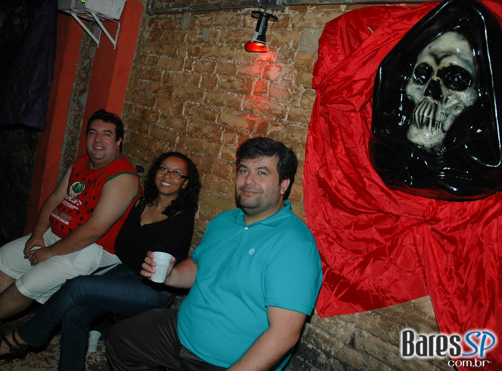 Café Aurora anima o Halloween com shows na sexta e no sábado Café Aurora anima o Halloween com shows na sexta e no sábado