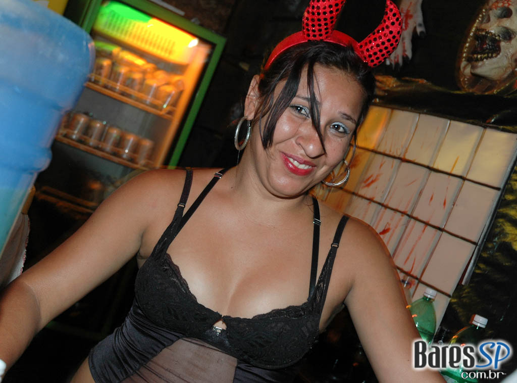 Café Aurora anima o Halloween com shows na sexta e no sábado Café Aurora anima o Halloween com shows na sexta e no sábado