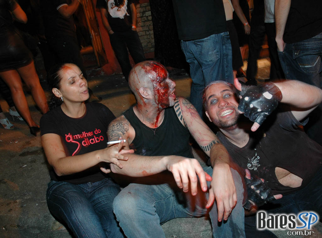 Café Aurora anima o Halloween com shows na sexta e no sábado Café Aurora anima o Halloween com shows na sexta e no sábado