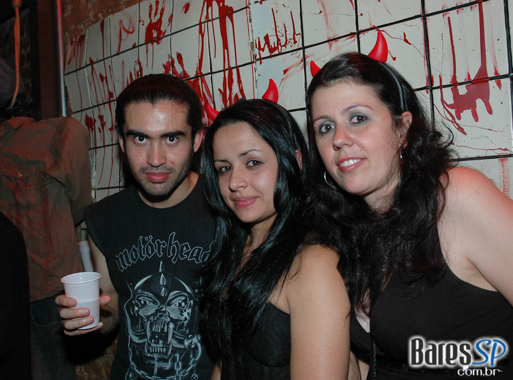 Café Aurora anima o Halloween com shows na sexta e no sábado Café Aurora anima o Halloween com shows na sexta e no sábado