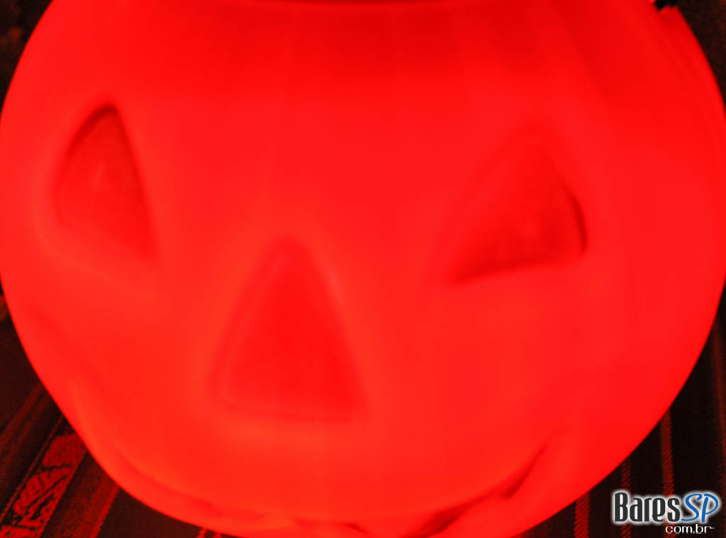 Festa do Dia De Los Muertos no Peppers Bar Festa do Dia De Los Muertos no Peppers Bar