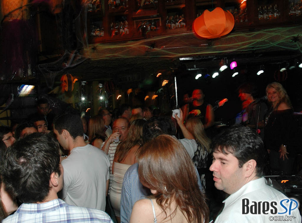 Dancing Days é a atração desta sexta no Charles Edward Dancing Days é a atração desta sexta no Charles Edward