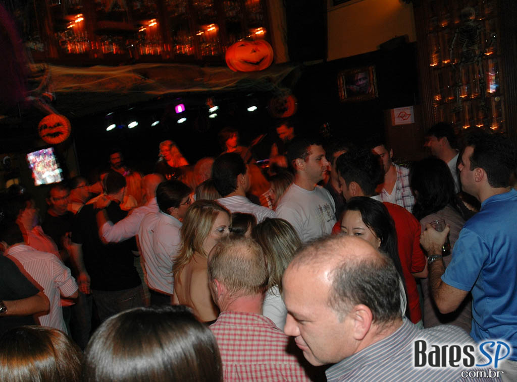 Dancing Days é a atração desta sexta no Charles Edward Dancing Days é a atração desta sexta no Charles Edward