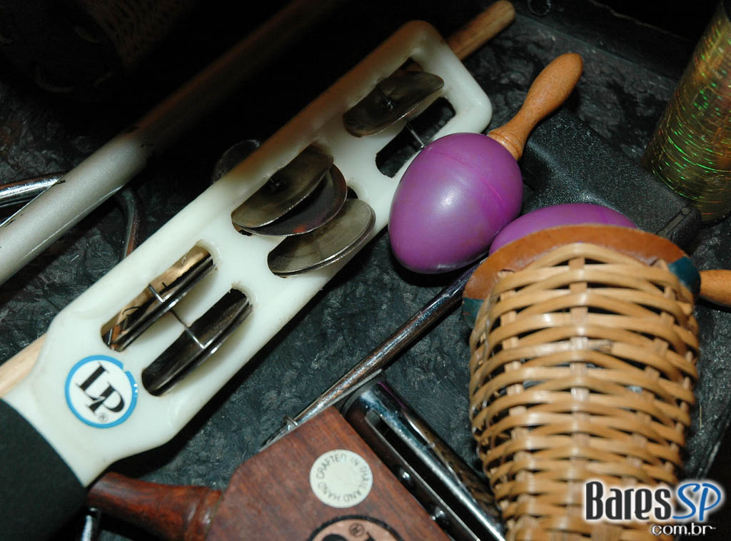 Vozes da MPB animam véspera de feriado no Barnaldo Lucrécia Vozes da MPB animam véspera de feriado no Barnaldo Lucrécia