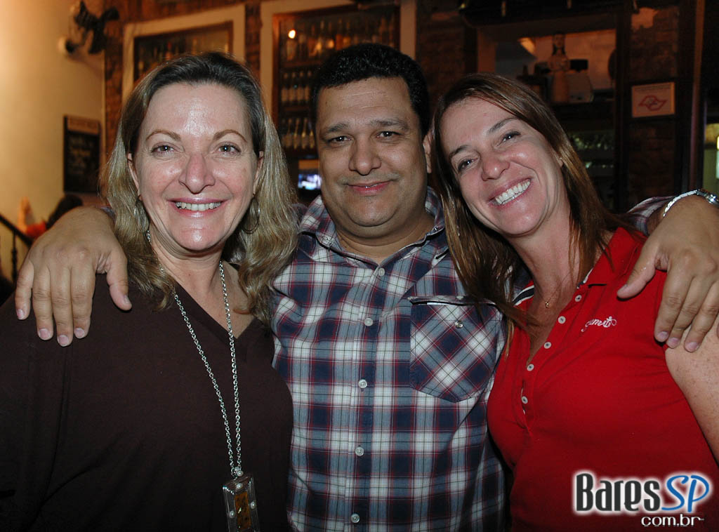 Vozes da MPB animam véspera de feriado no Barnaldo Lucrécia Vozes da MPB animam véspera de feriado no Barnaldo Lucrécia
