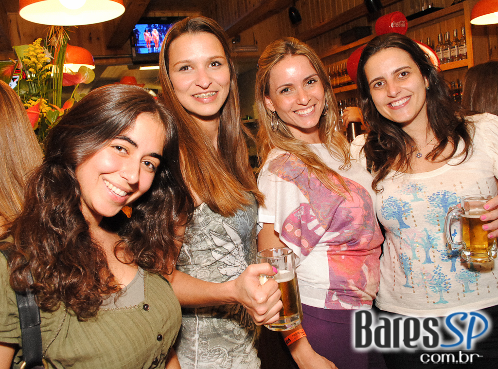 Inauguração do novo Restaurante Hooters em São Paulo Inauguração do novo Restaurante Hooters em São Paulo