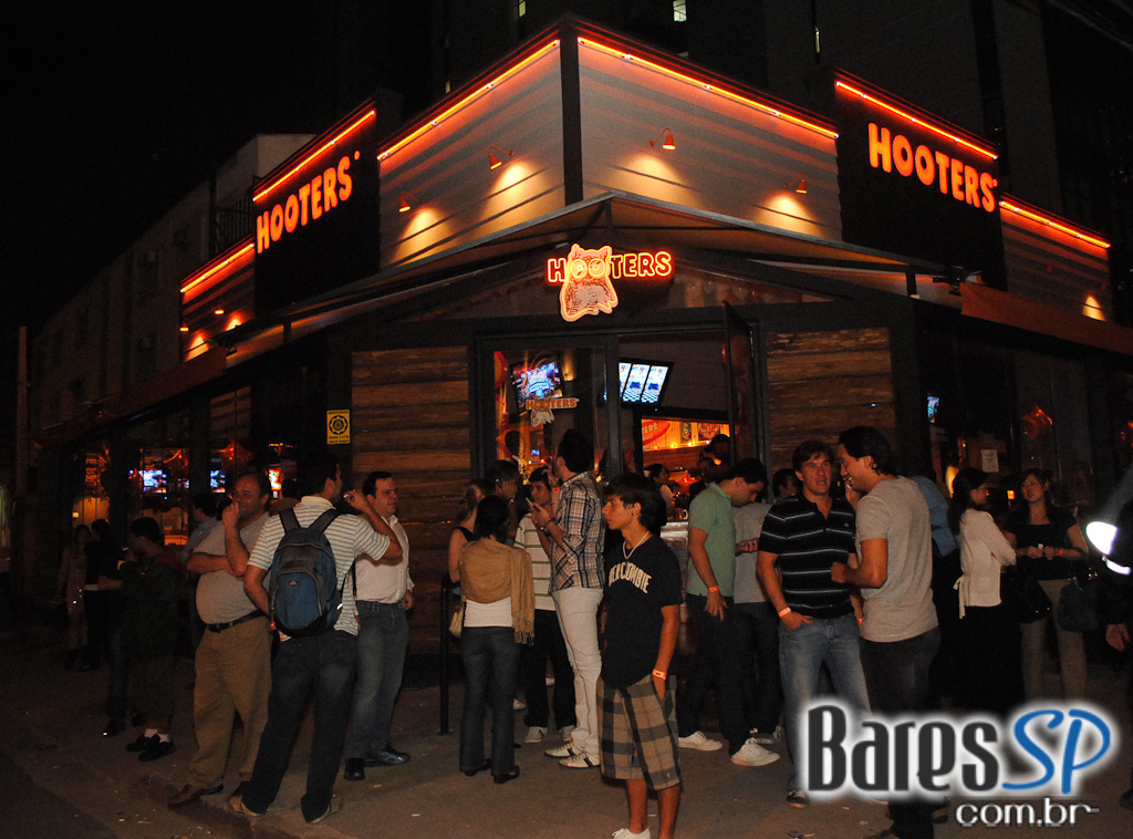 Inauguração do novo Restaurante Hooters em São Paulo Inauguração do novo Restaurante Hooters em São Paulo