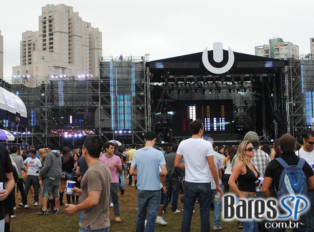 Fatboy Slim é uma das atrações do festival eletrônico UMF na Chácara do Jockey Fatboy Slim é uma das atrações do festival eletrônico UMF na Chácara do Jockey